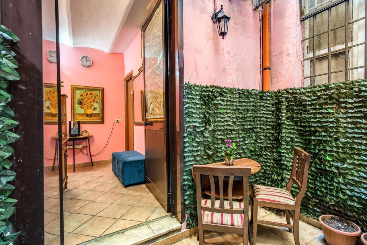 Beautiful Home, Rome